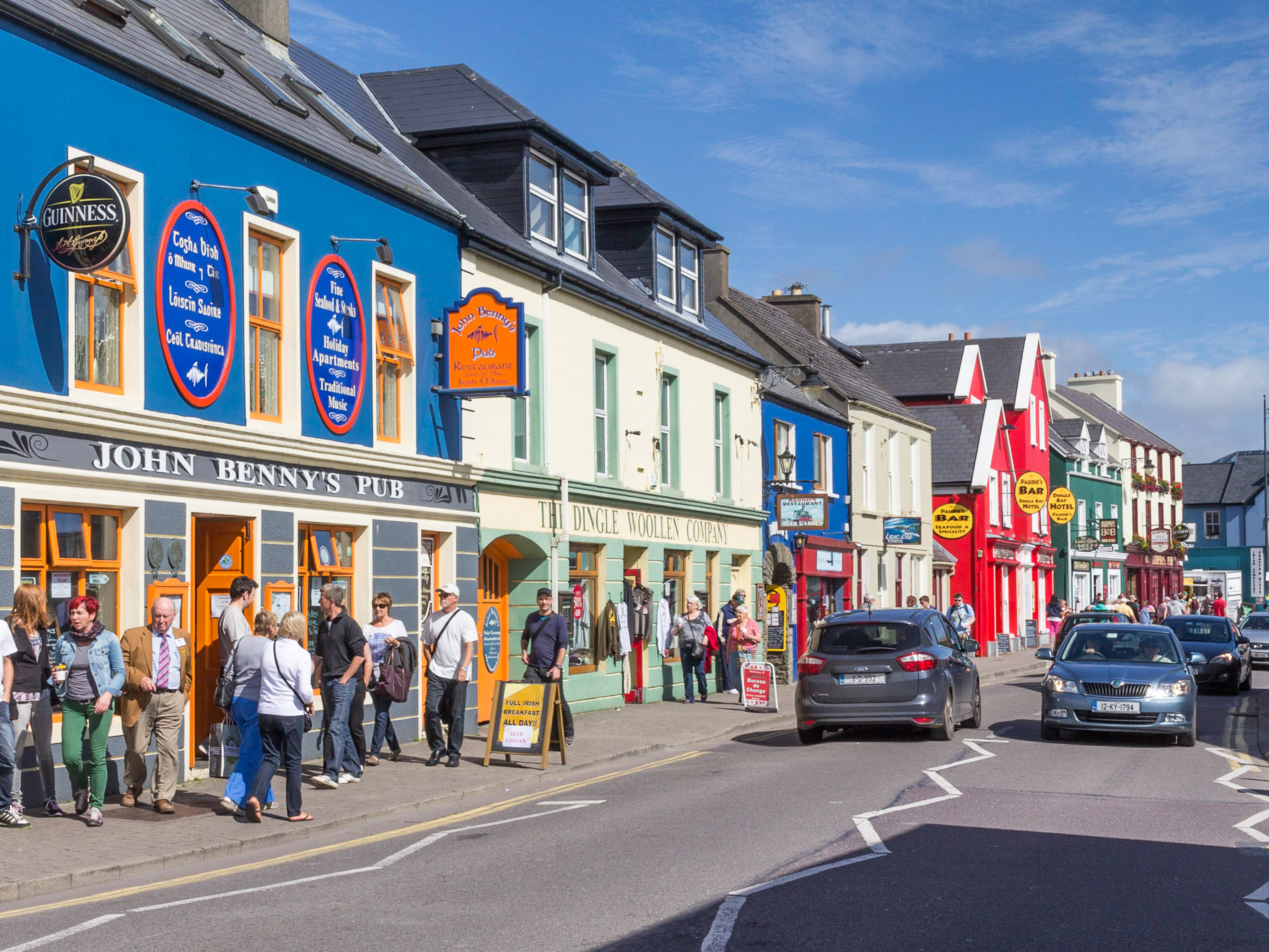 Busy streets of Dingle.