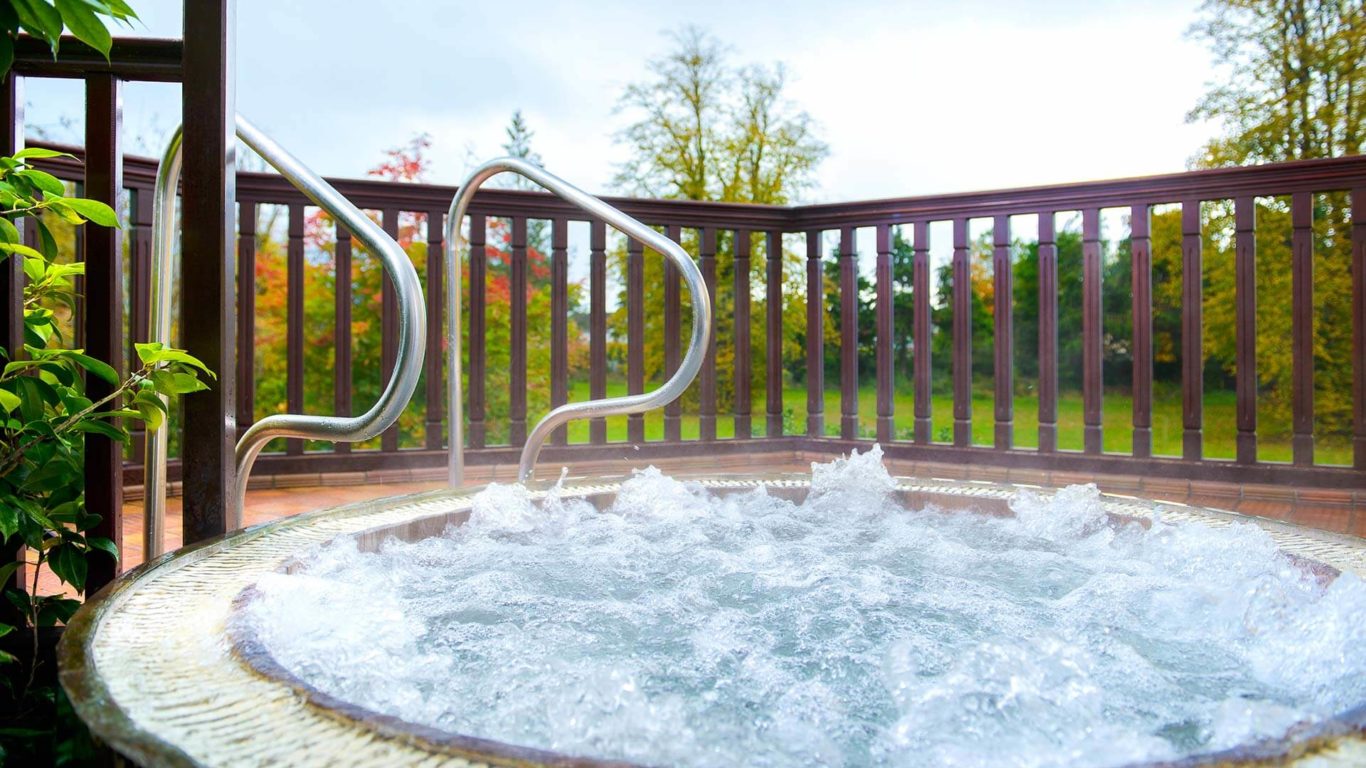 The Killarney Park Outdoor Hottub